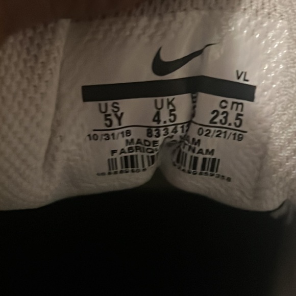 Nike Air Max 95 sz 5Y no scratches a couple wrinkles with box - Picture 3 of 5